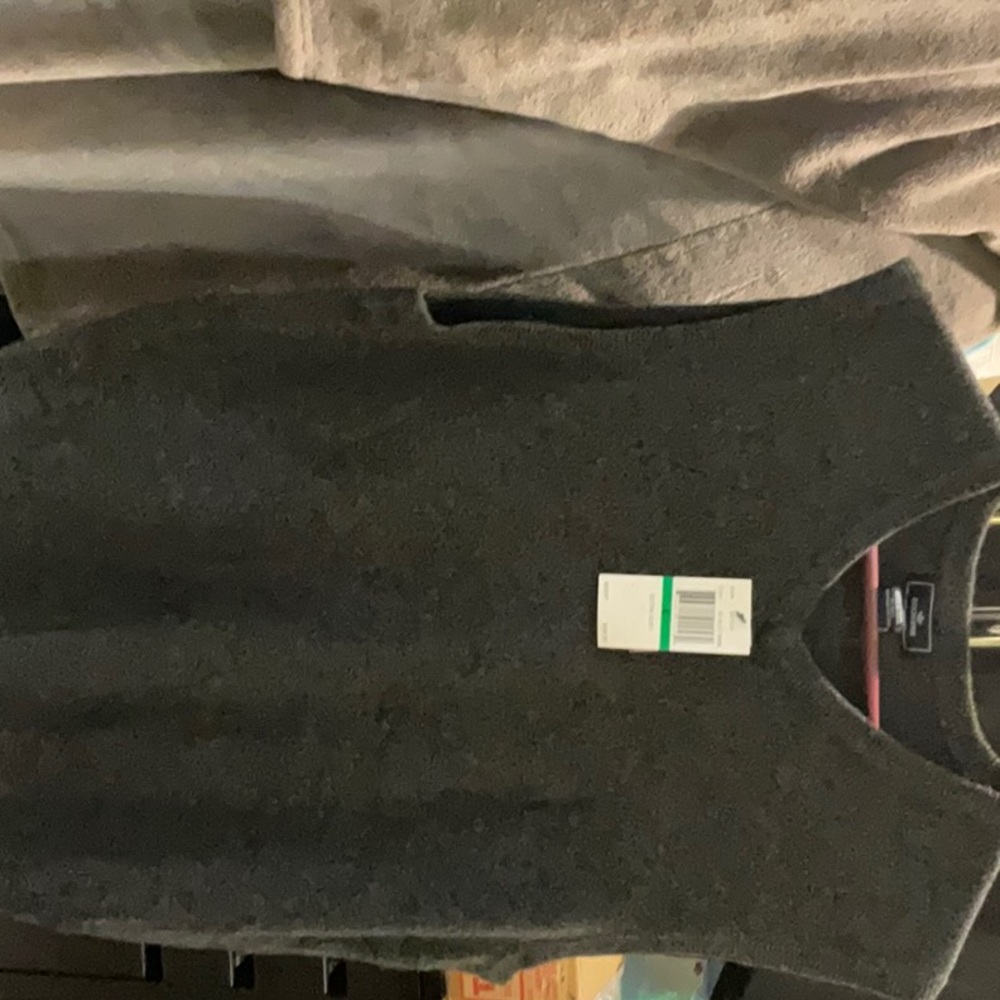 DOCKERS  V NECK SWEATER NWT